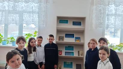 Час памяти «Афганистан — наша память и боль» В школьной библиотеке состоялось памятное мероприятие, посвящённое событиям Афганской войны.